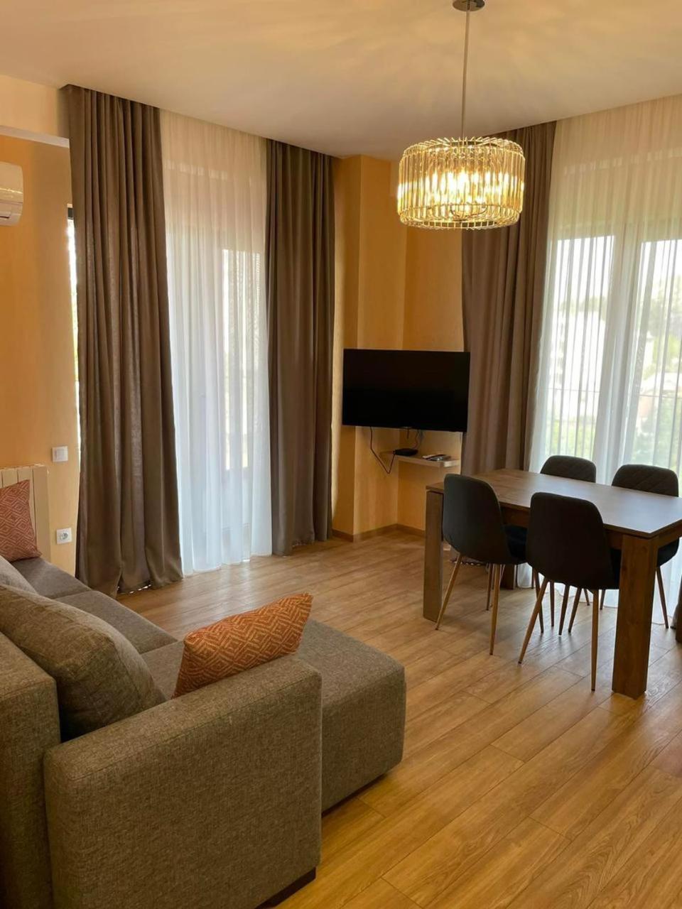 Tbilisi Hilton Apartment Eksteriør bilde